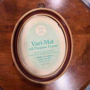 Vari-Mat Oval Photo Frame 8x10 Brown Gold Plastic Ready to Hang